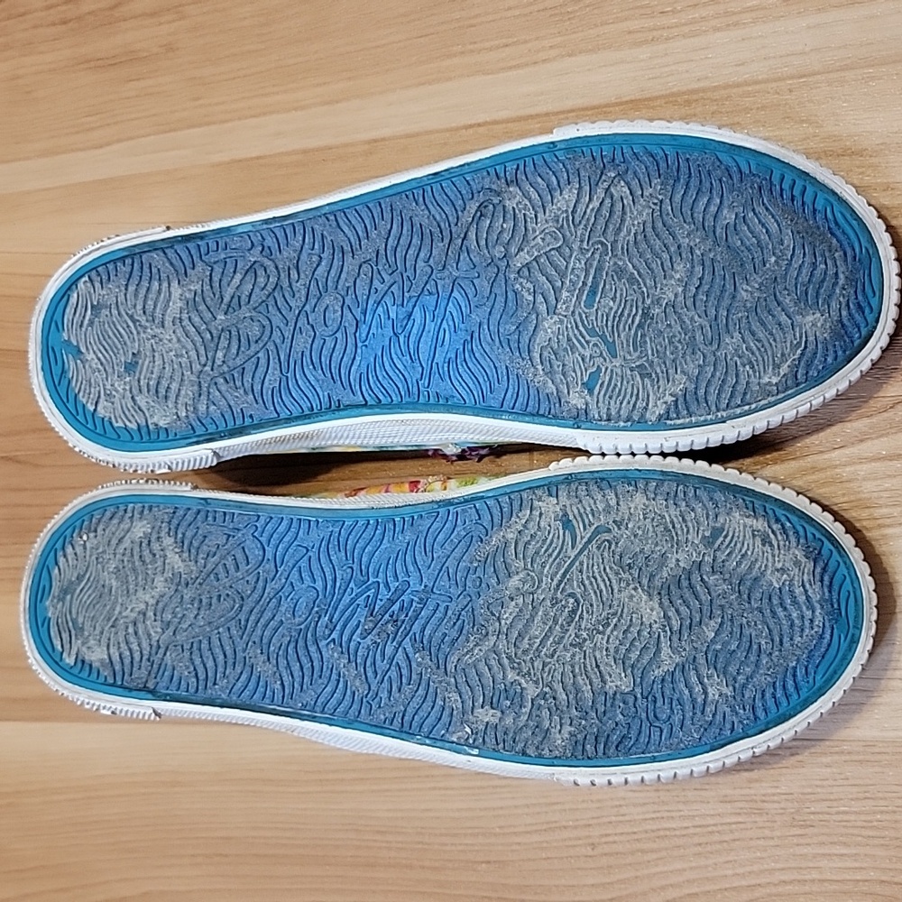 Blowfish Tie-Dye Slip On Sneakers Sz 6.5 - Rainbow - Comfort - Picture 6 of 7